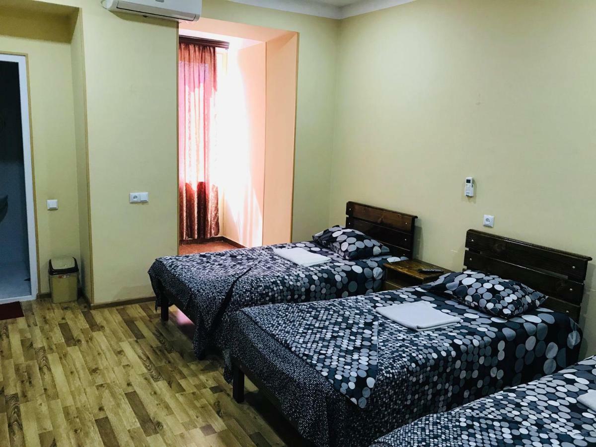 Hotel Rio クタイシ エクステリア 写真