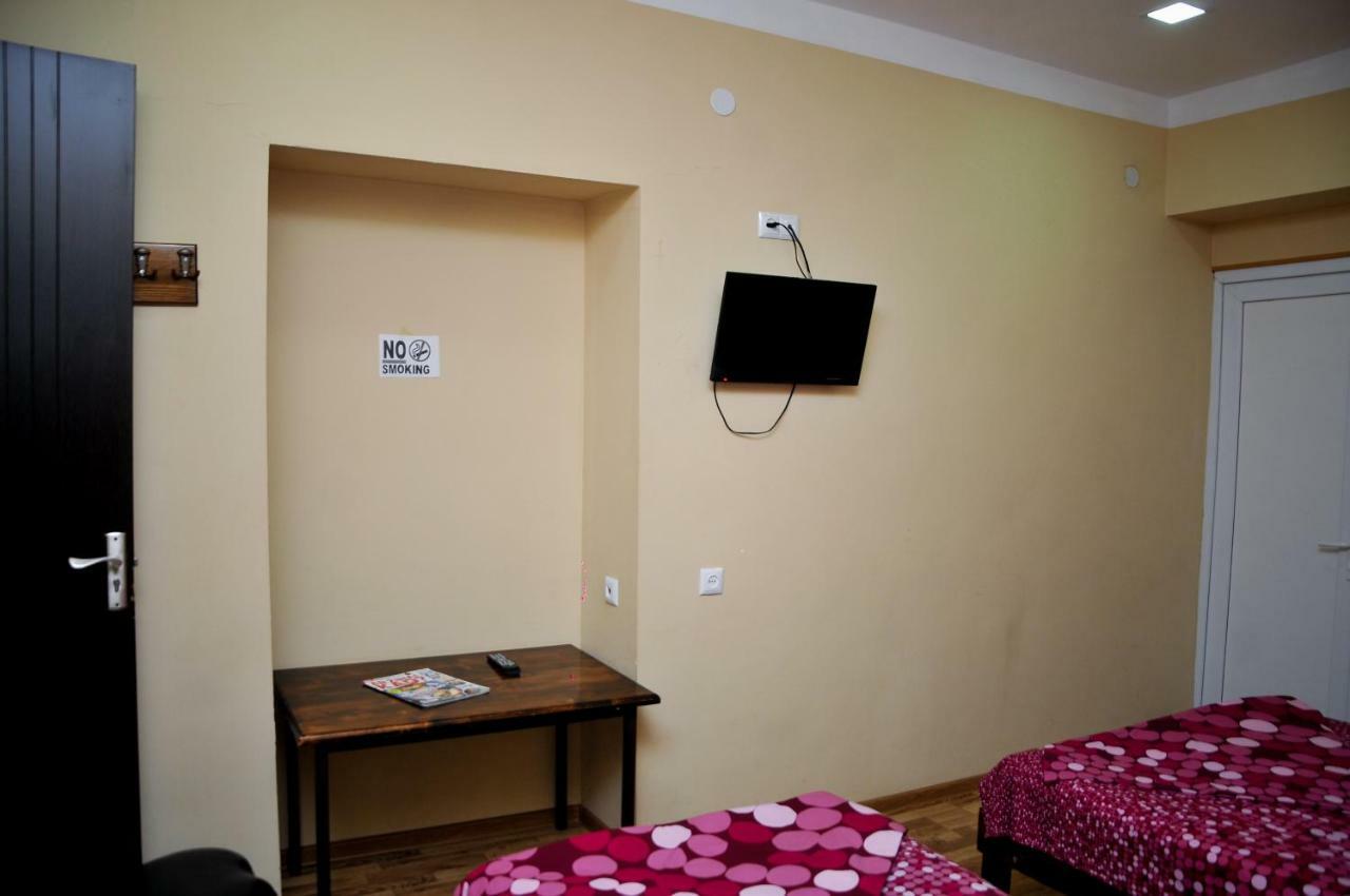 Hotel Rio クタイシ エクステリア 写真